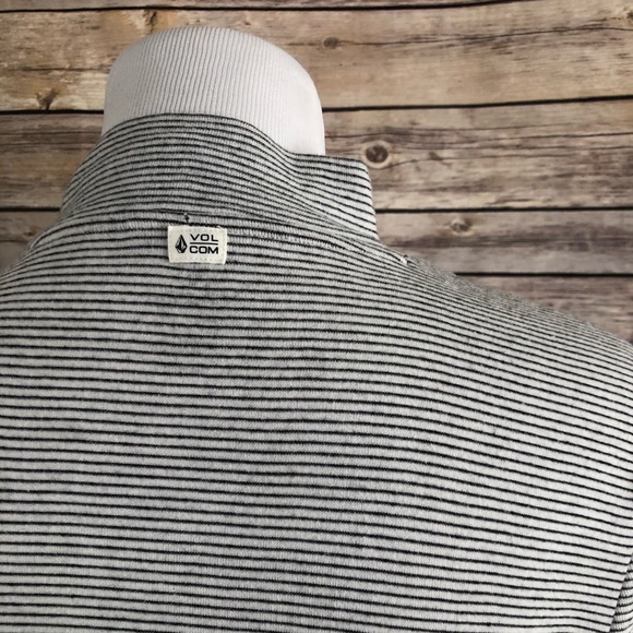 *Volcom She Shell Tee* - Picture 5 of 7